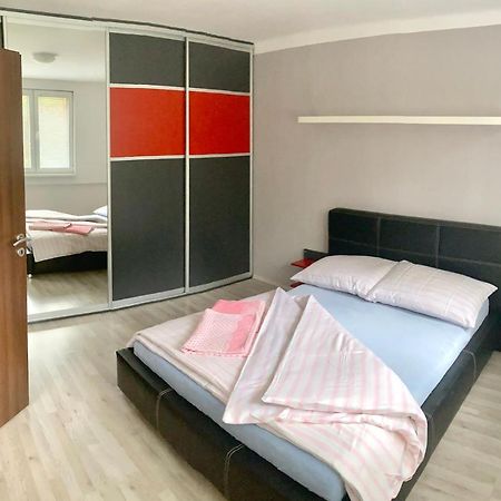 Byt Marie 10Min To The Square Ческе-Будеёвице Экстерьер фото